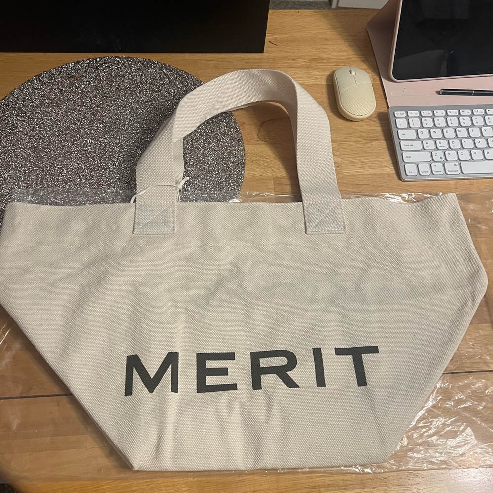 ⭐️Merit The Everything Cream Bag